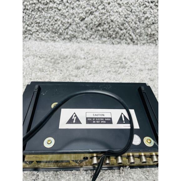 Realistic SA 10 Solid State Stereo Amplifier Brown Black Model 31 1982B 12W - Picture 9 of 15